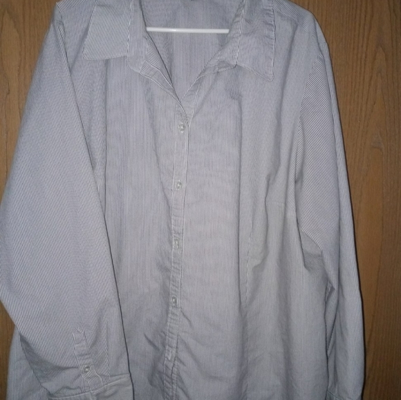 Women's blouse - Picture 4 of 4